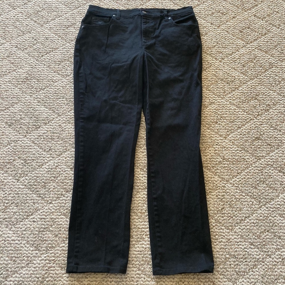 5/$15 Gloria Vanderbilt Amanda Black Denim Jeans 12 Short